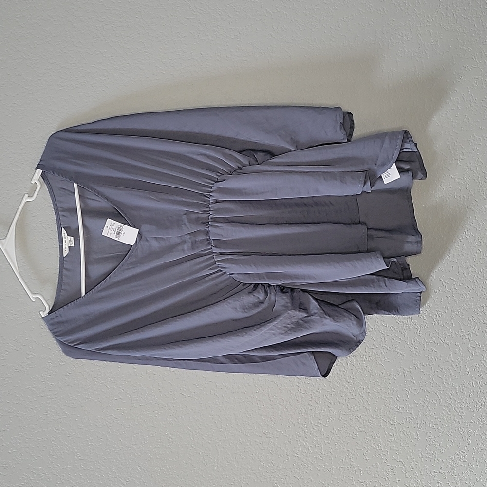 NWT American Eagle Gray Blue Flowy Bellsleeve V Neck Blouse